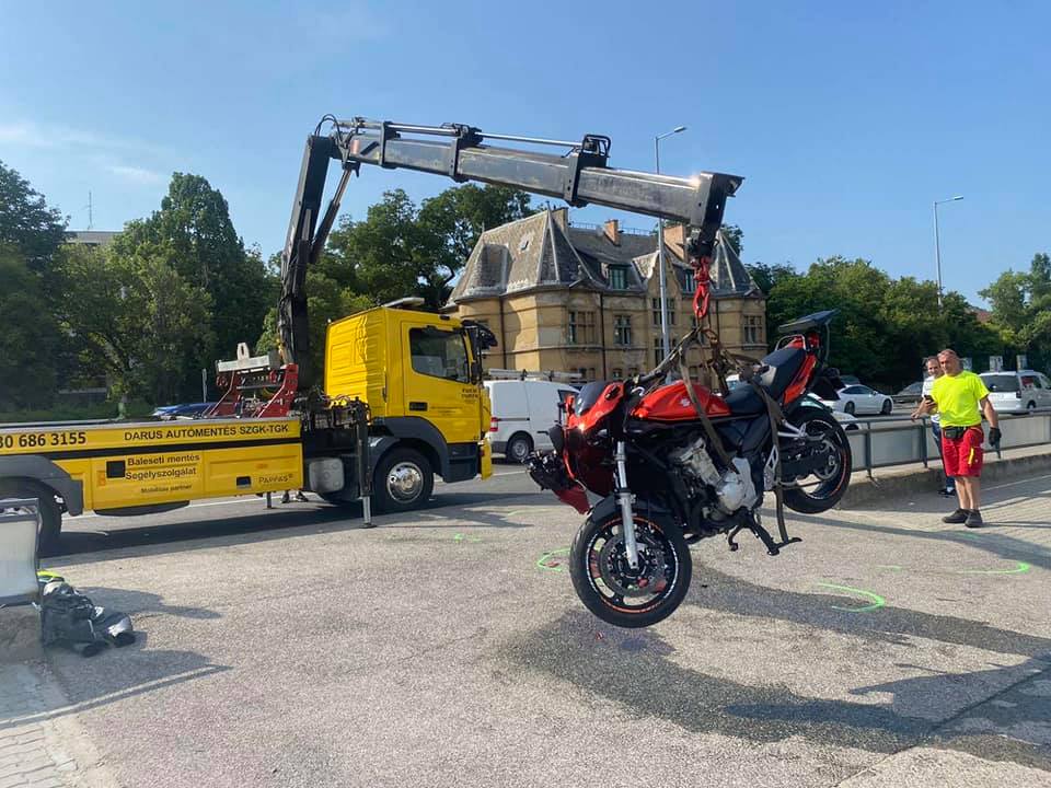 Motorkerékpár mentés
